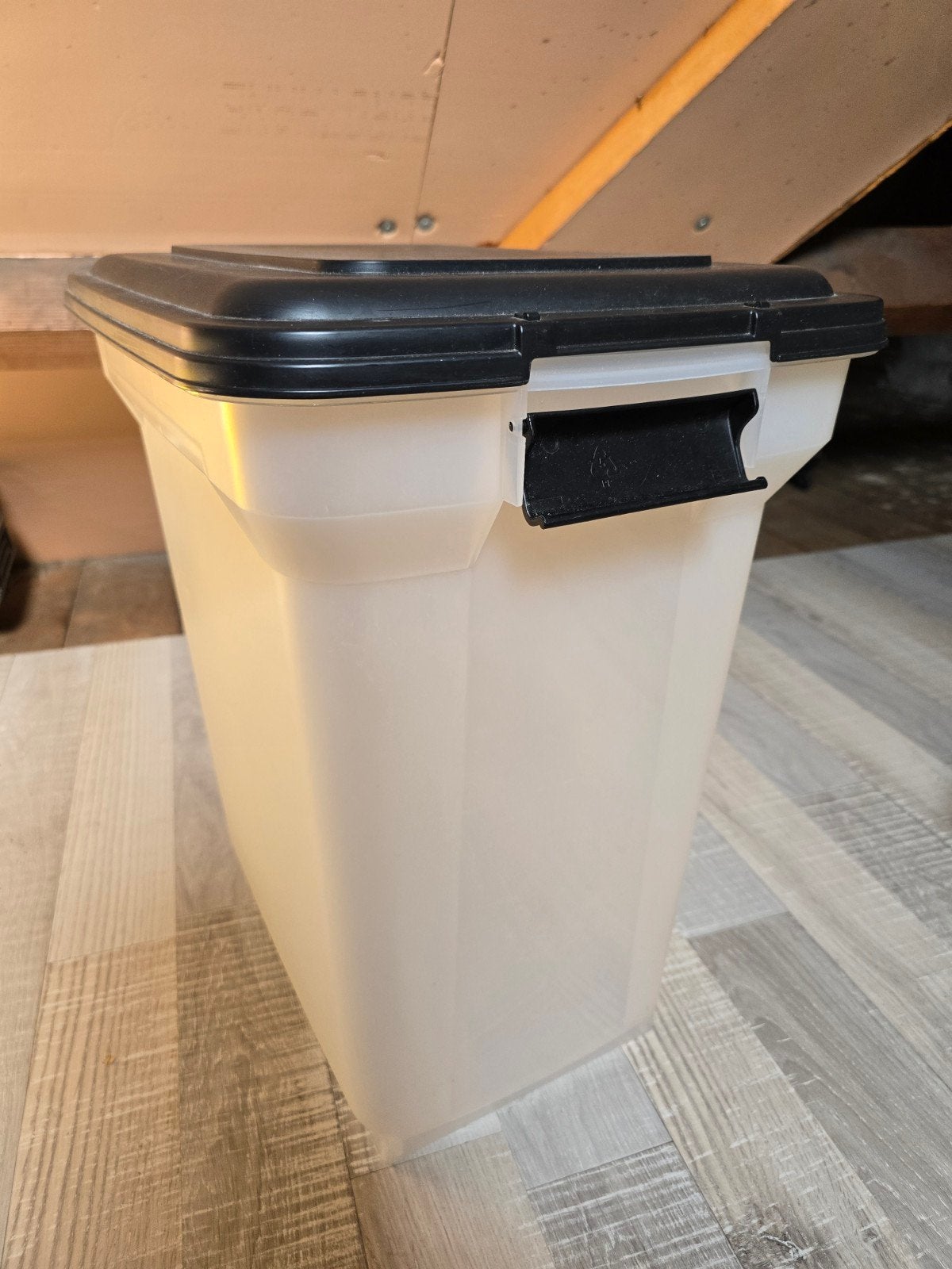 Container 30L, geschikt voor (honden)voer, 30 tot 40 liter, Ophalen, Kunststof