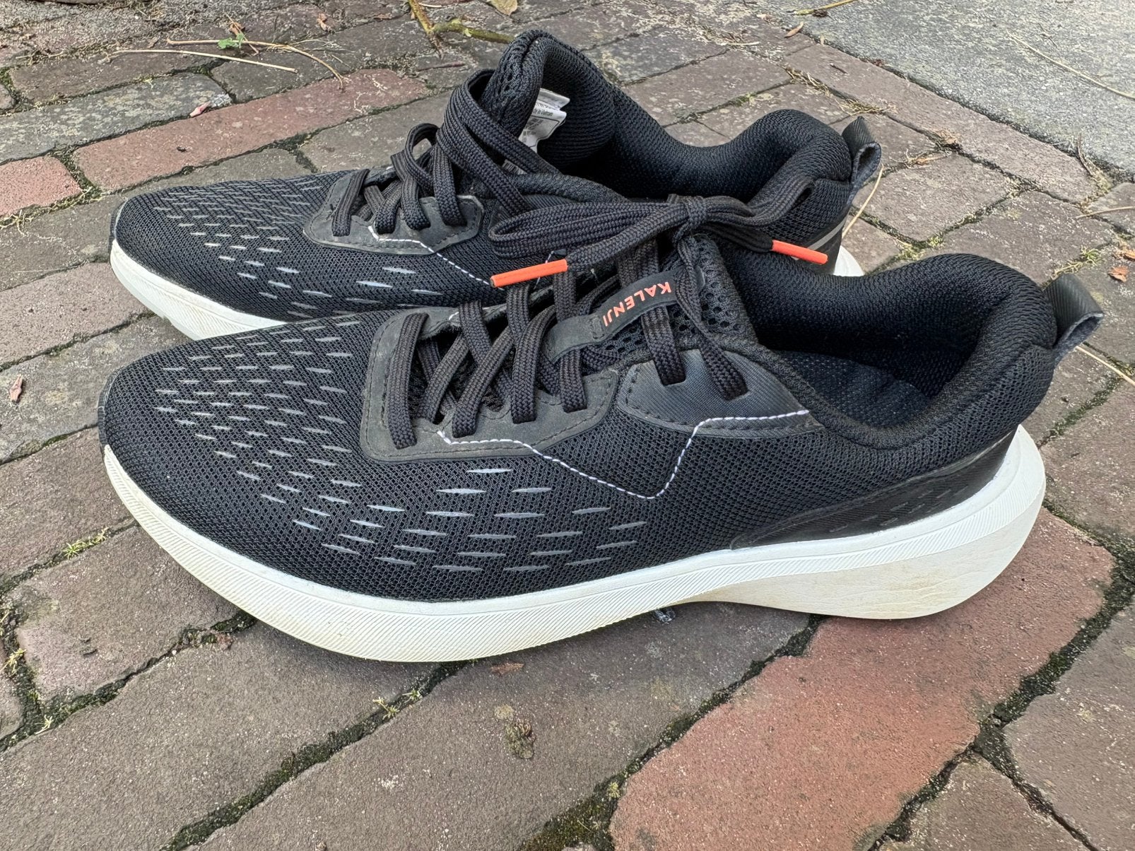 Nieuw Kalenji sport schoenen maat 39, Ophalen of Verzenden, Zo goed als nieuw, Sportschoenen, Zwart