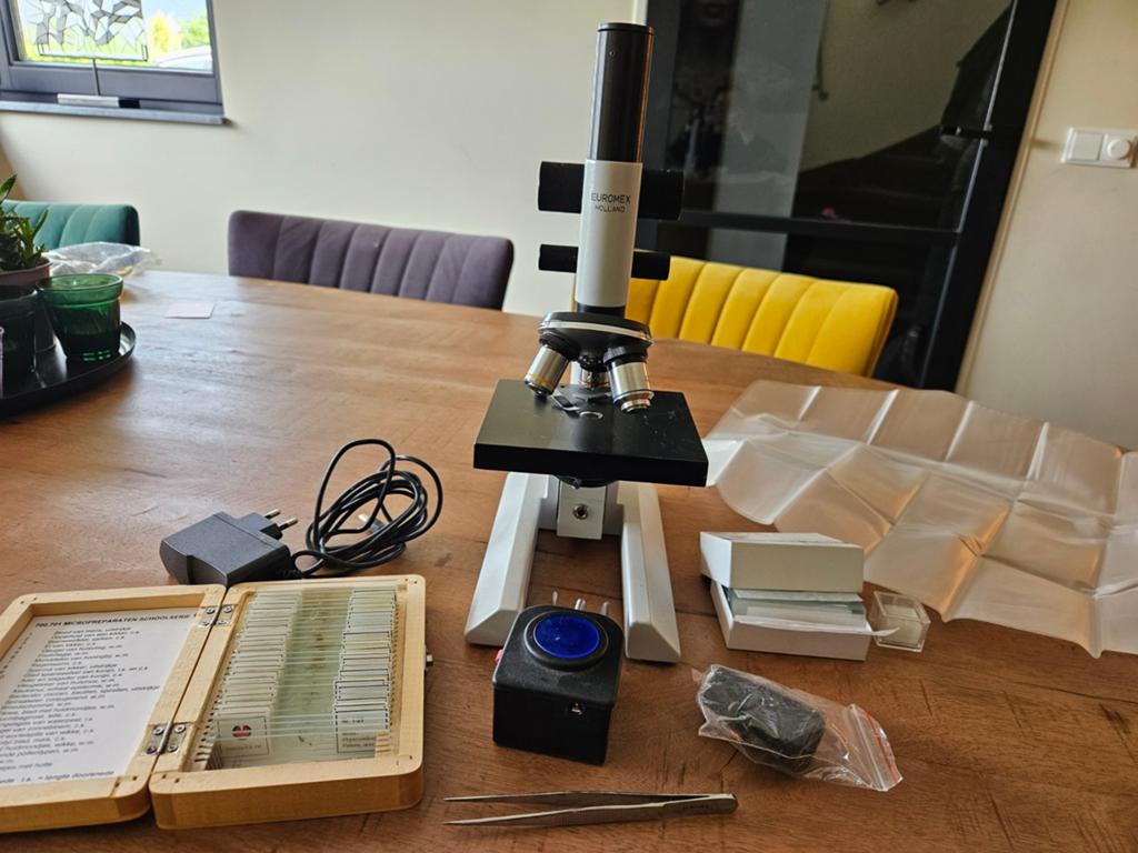Euromex Holland Microscoop met lenzen en oplaadbare lamp, Audio, Tv en Foto, Optische apparatuur | Microscopen, Ophalen