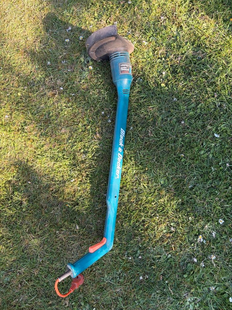 Black & Decker Grastrimmer - Elektrisch, Ophalen, Gebruikt, 30 tot 50 cm, Elektrisch