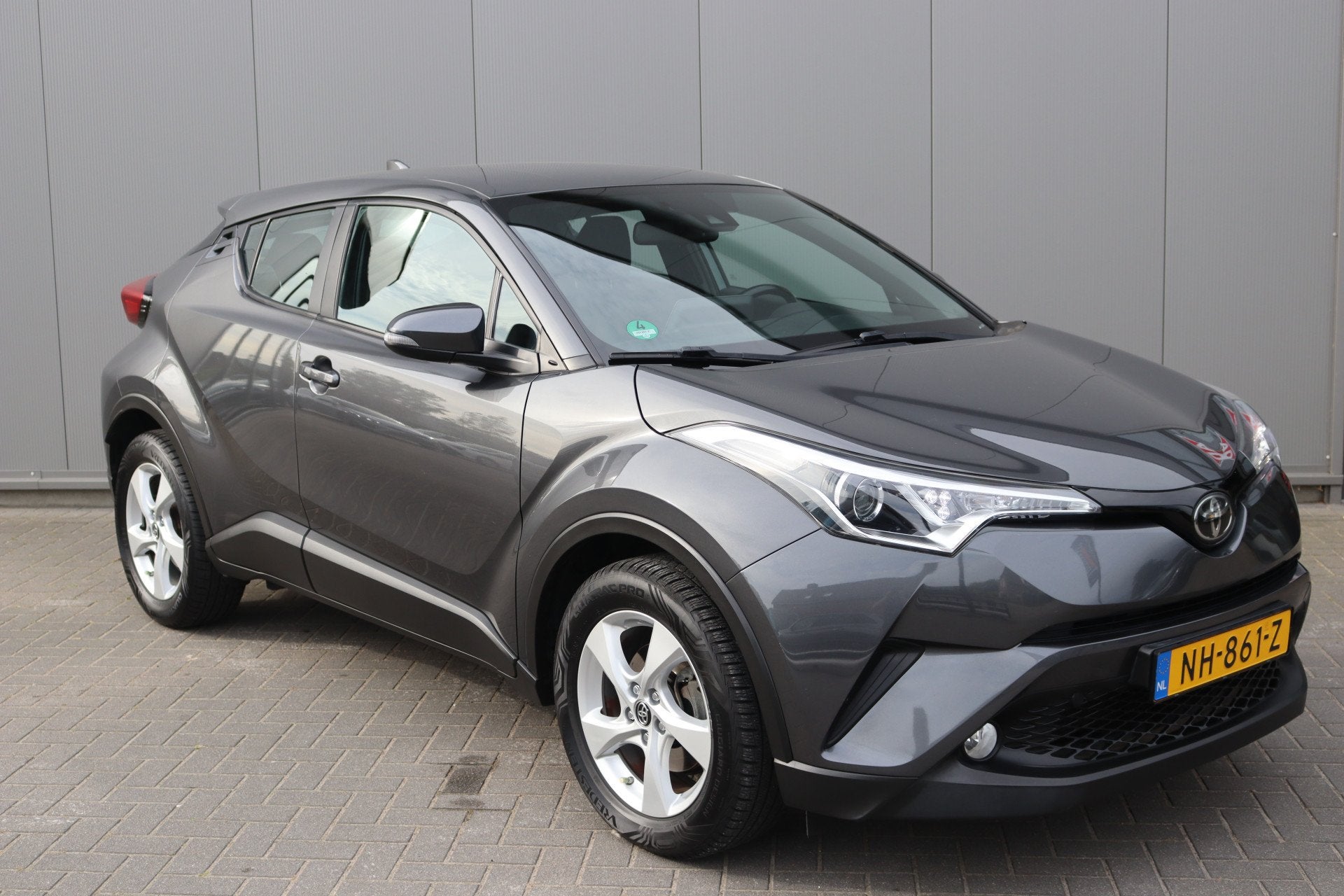 Toyota C-HR 1.2T 116PK Dynamic Trekhaak/Camera/Cruise-contro, 12 maanden, Stof, Gebruikt, 4 cilinders