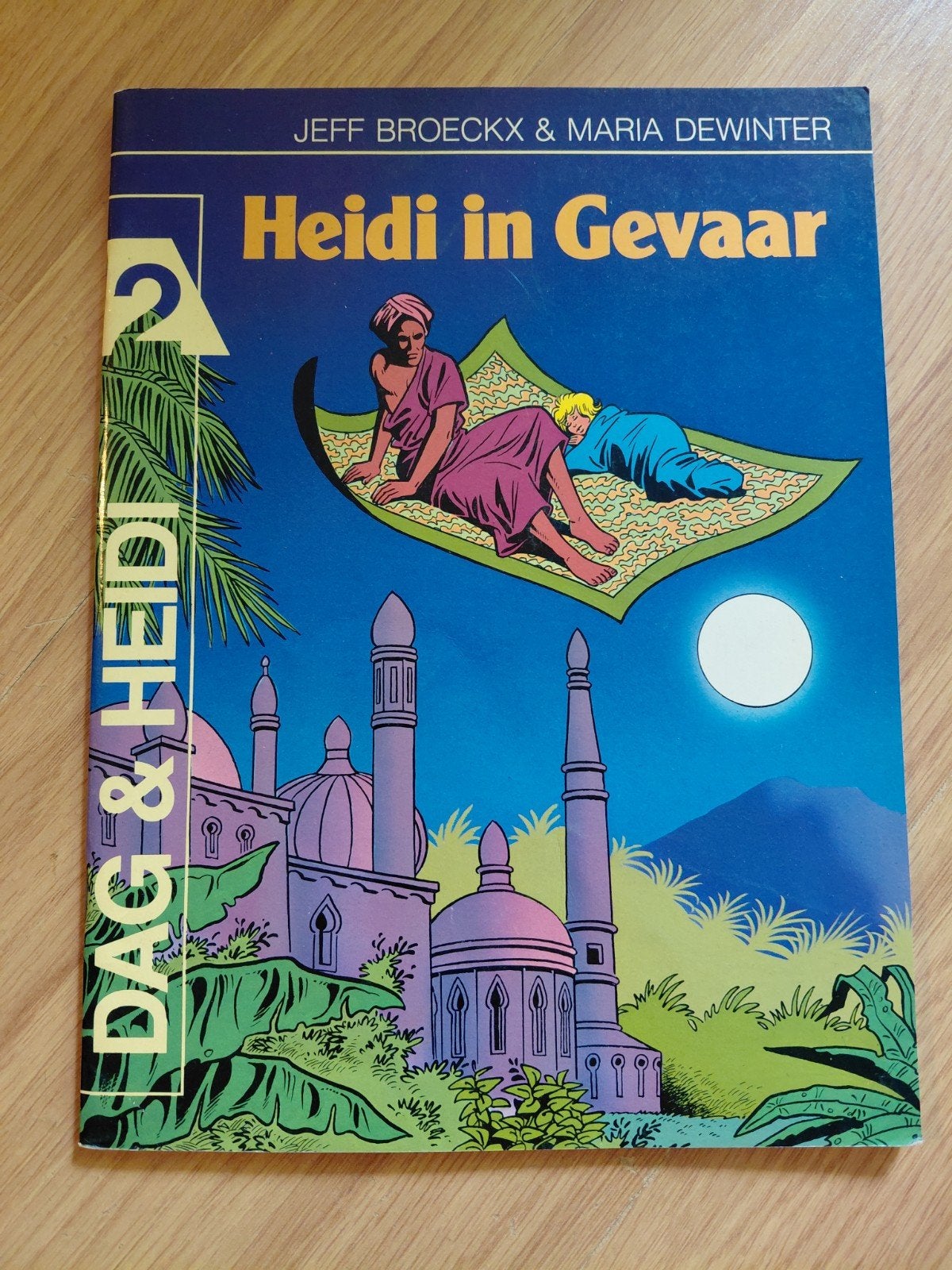 Jeff Broeckx (Suske Wiske) DAG & HEIDI in gevaar, Boeken, Stripboeken, Eén stripboek, Ophalen of Verzenden, Gelezen