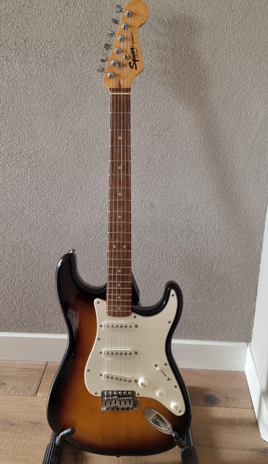 Squier Stratocaster Sunburst, Muziek en Instrumenten, Ophalen, Gebruikt