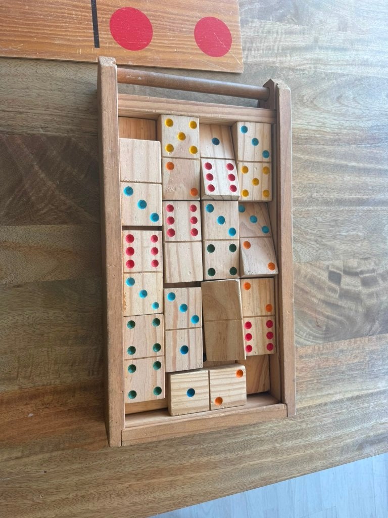 Houten gezelschapsspel met gekleurde stippen en domino, Een of twee spelers, Ophalen of Verzenden, Gebruikt