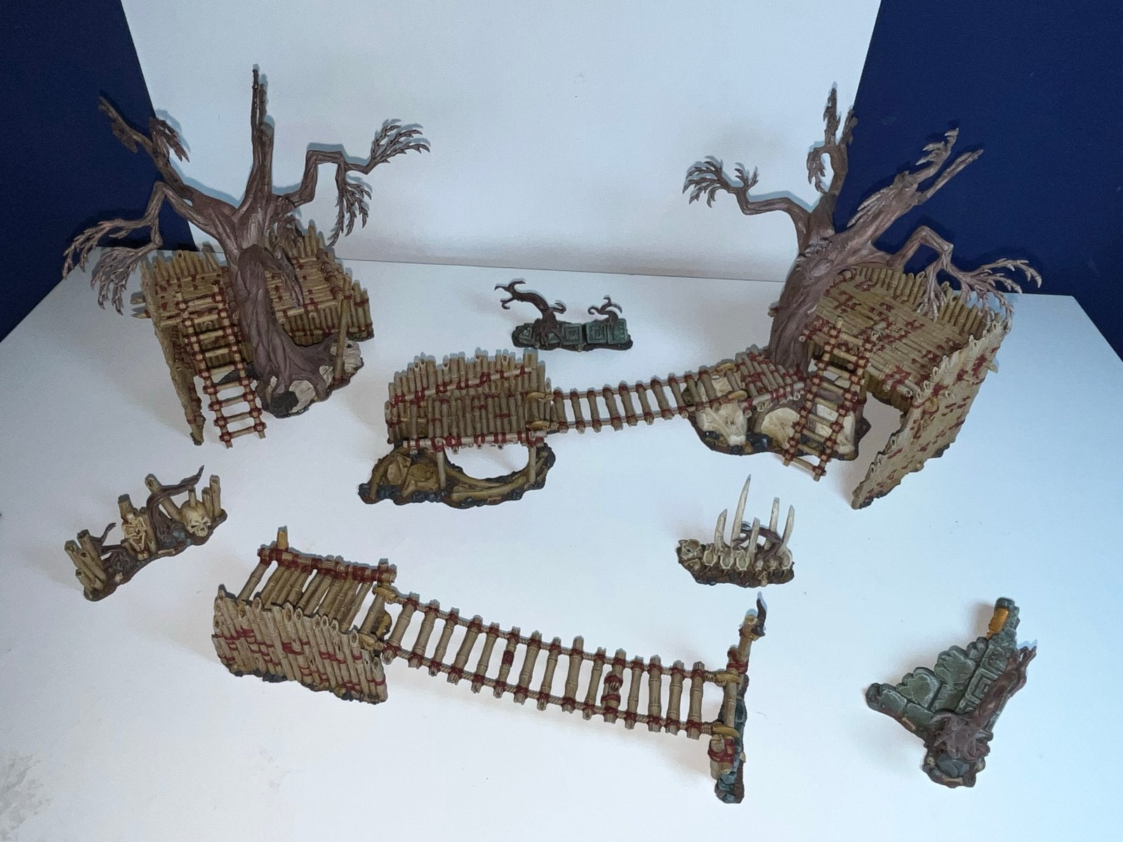 Warcry Bloodhunt Scenery - Compleet & Geschilderd, Warhammer, Ophalen of Verzenden, Zo goed als nieuw, Geverfd