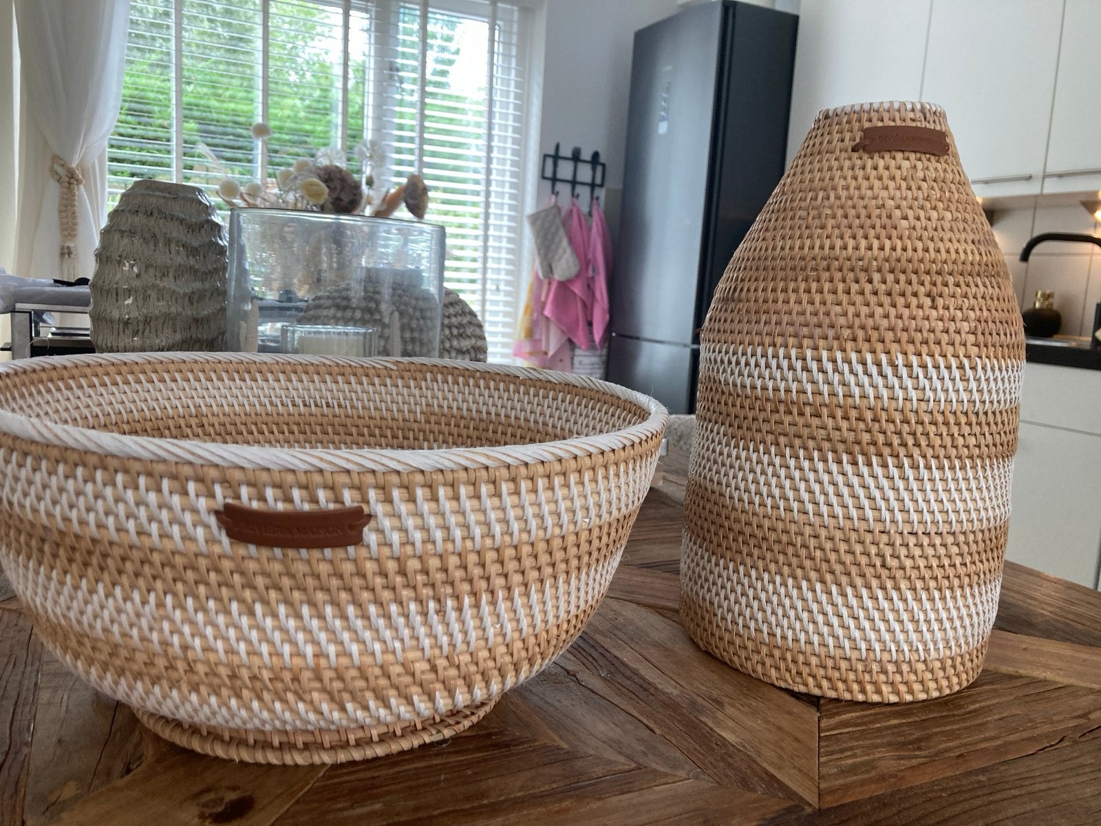 Riviera Maison Ibiza look vaas en schaal, Gevlochten, Schaal, Ophalen of Verzenden, Zo goed als nieuw