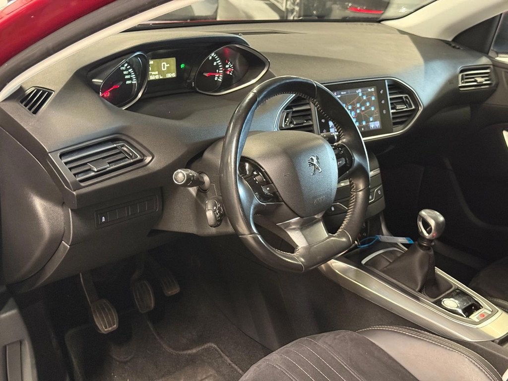 Peugeot 308 SW 1.6 156PK Allure Led Verlichting|Navi|Camera!, Voorwielaandrijving, Euro 5, Gebruikt, Zwart