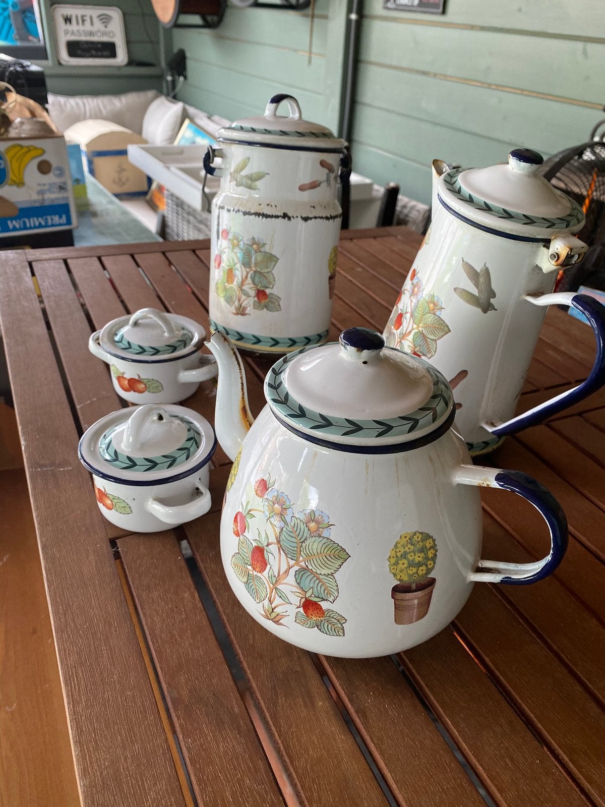 Villeroy&Boch Emaille serviesje, oud, voor de sier, Ophalen of Verzenden
