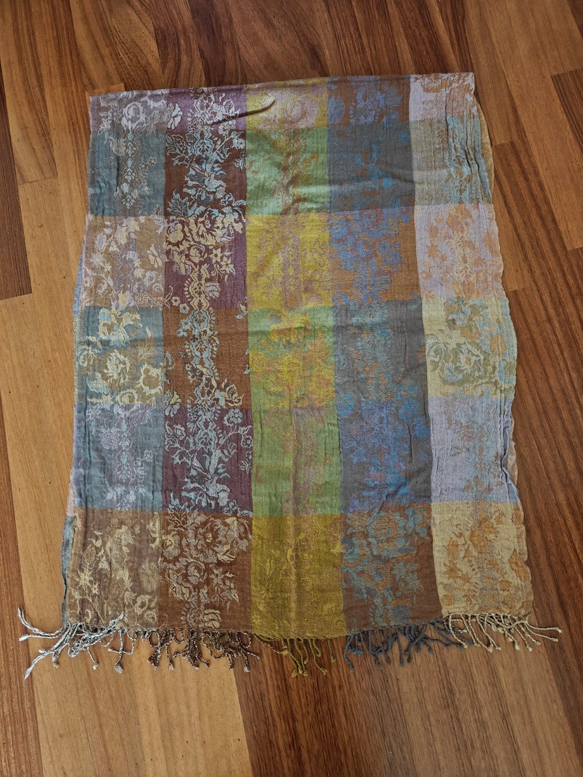 moonbay sjaal, Ophalen of Verzenden, Zo goed als nieuw, Maat 46/48 (XL) of groter, Sjaal