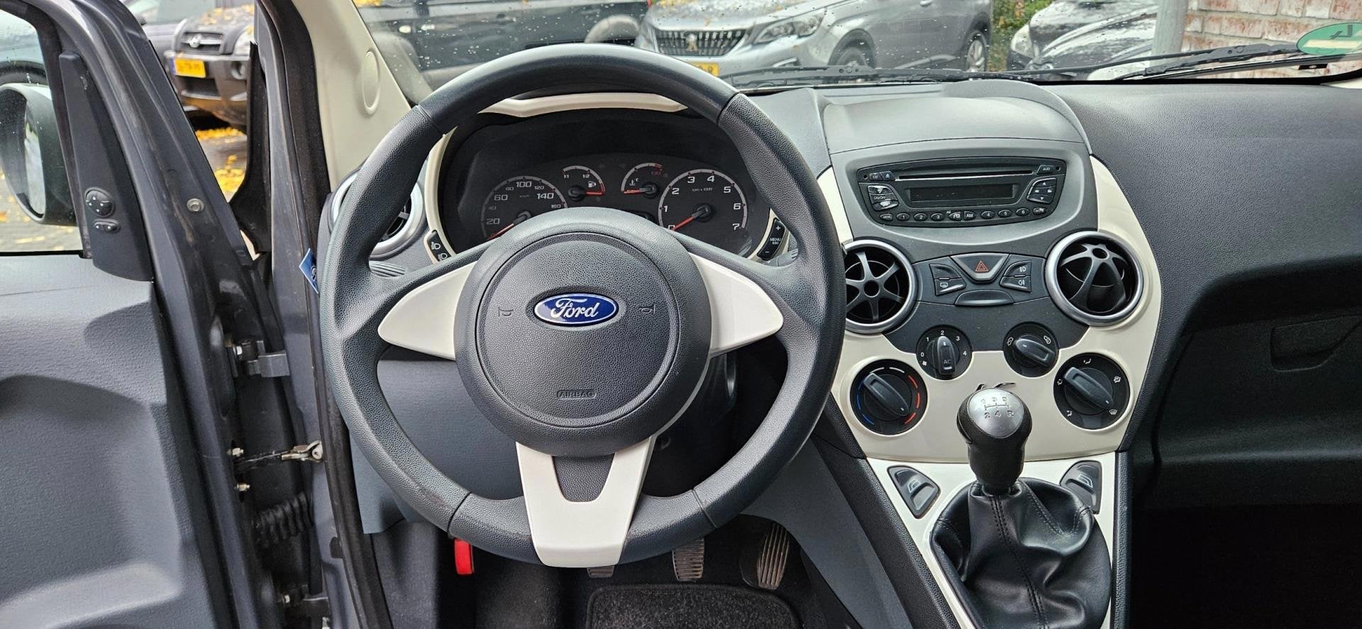 Ford Ka 1.2 Titanium Airco! Leuke/Nette Auto! Nieuwe Apk! NA, Auto's, Voorwielaandrijving, Gebruikt, 1242 cc, 4 cilinders