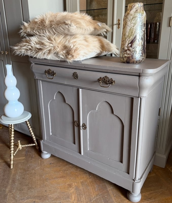 Antiek kastje, vintage kast brocante commode oud buffet VdlM, Ophalen, 100 tot 150 cm, 1 of 2 laden, Zo goed als nieuw