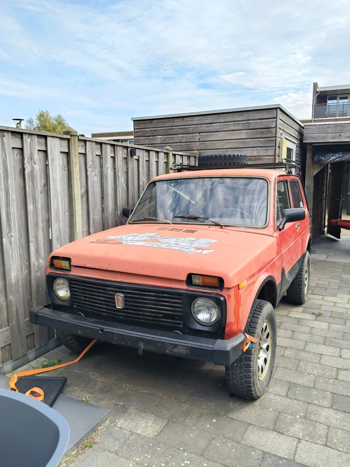 project Lada niva, Ophalen of Verzenden