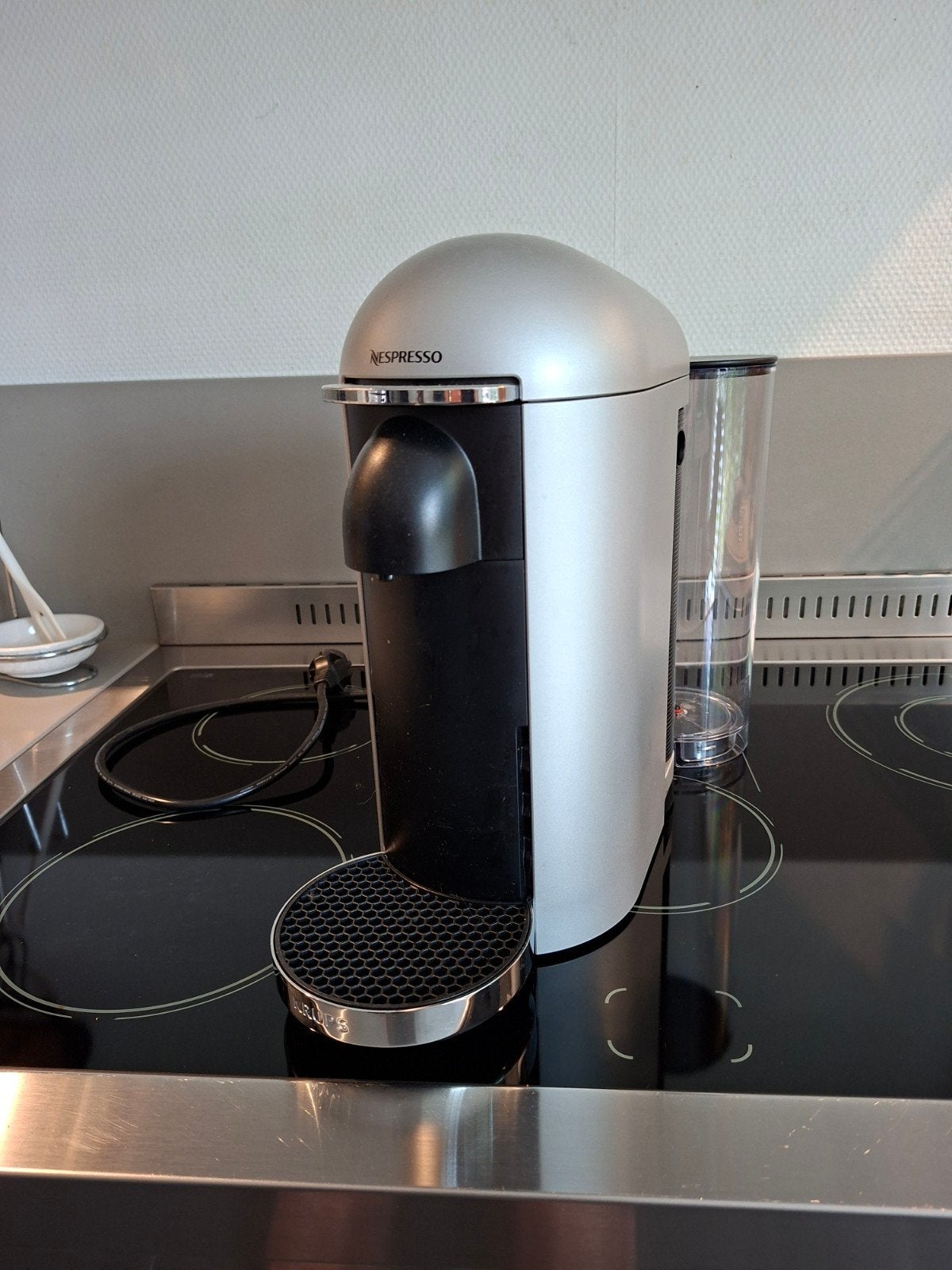 Nespresso Krups  VertuoPlus Deluxe. Zo goed als nieuw, Espresso apparaat, Ophalen of Verzenden, Zo goed als nieuw, 1 kopje