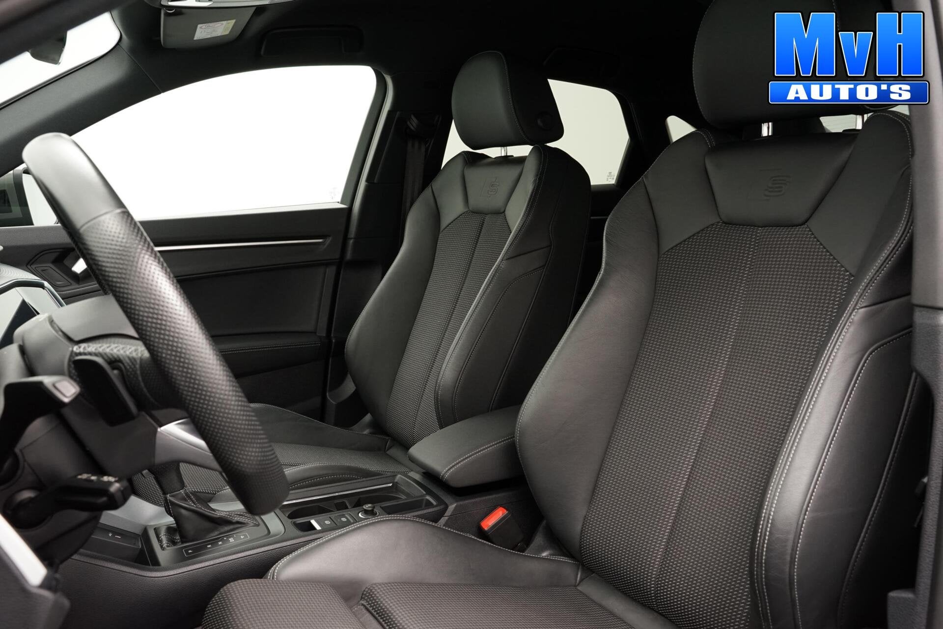 Audi Q3 Sportback 45 TFSI S-Edit PHEV|S-Line|BLACK.OPTIC|CAM, Dealer onderhouden, Gebruikt, Met garantie (alle), Leder en Stof