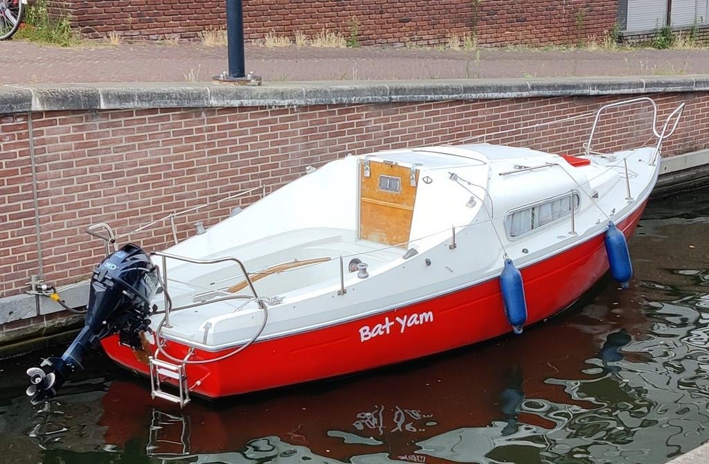 Zeer nette en vaarklare kajuitboot, Watersport en Boten, Kajuitzeilboten en Zeiljachten, Ophalen, Gebruikt, Tourjacht of Cruiser
