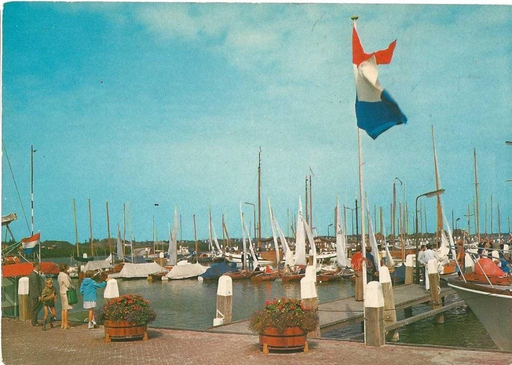 Enkhuizen-448  Jachthaven, Ophalen of Verzenden, 1980 tot heden, Gelopen, Noord-Holland