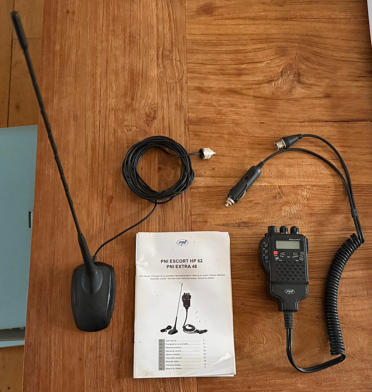 Mobiele 27MC radio inclusief externe magneet antenne, Ophalen of Verzenden, Zo goed als nieuw