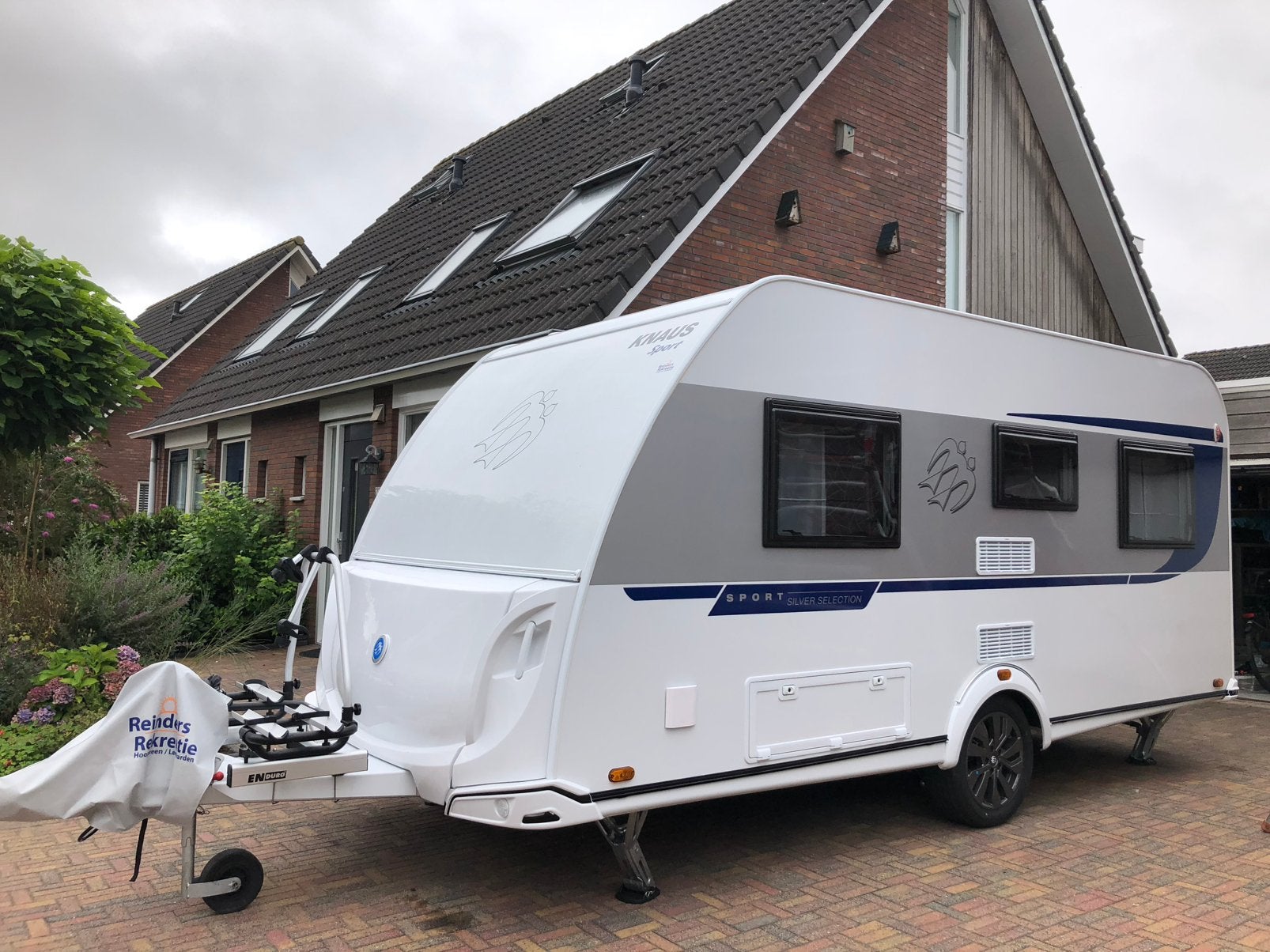 Knaus Sport 450 FU Silver Selection (bj2021), Rondzit, Frans bed, Particulier, Ringverwarming