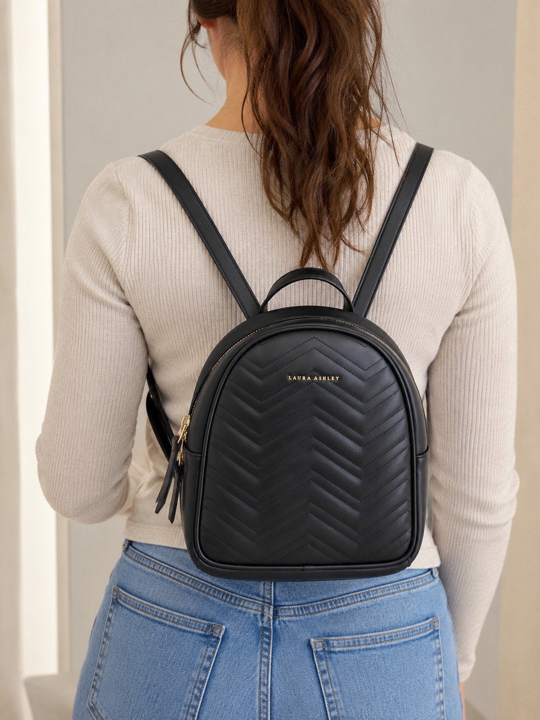 Stijlvolle Laura Ashley kleine rugzak / handtas - als nieuw, Overige merken, Minder dan 30 cm, Ophalen of Verzenden, Minder dan 25 cm
