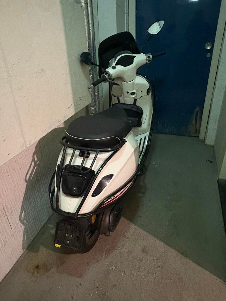 Vespa sprint vol optie met beetje werk, Ophalen, Gebruikt, Overige modellen, Maximaal 45 km/u
