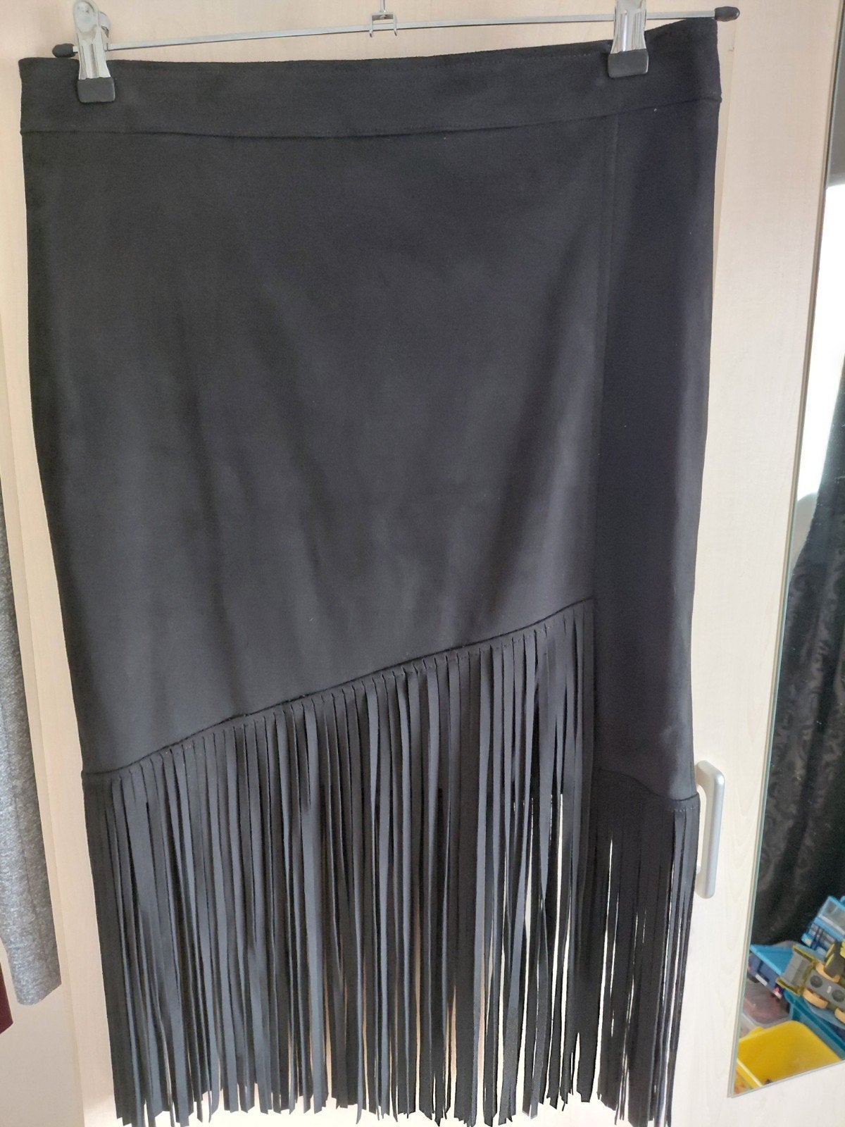 Te Koop Zwarte Rok met franjers., Kleding | Dames, Maat 38/40 (M), Zwart, Ophalen of Verzenden, Zo goed als nieuw