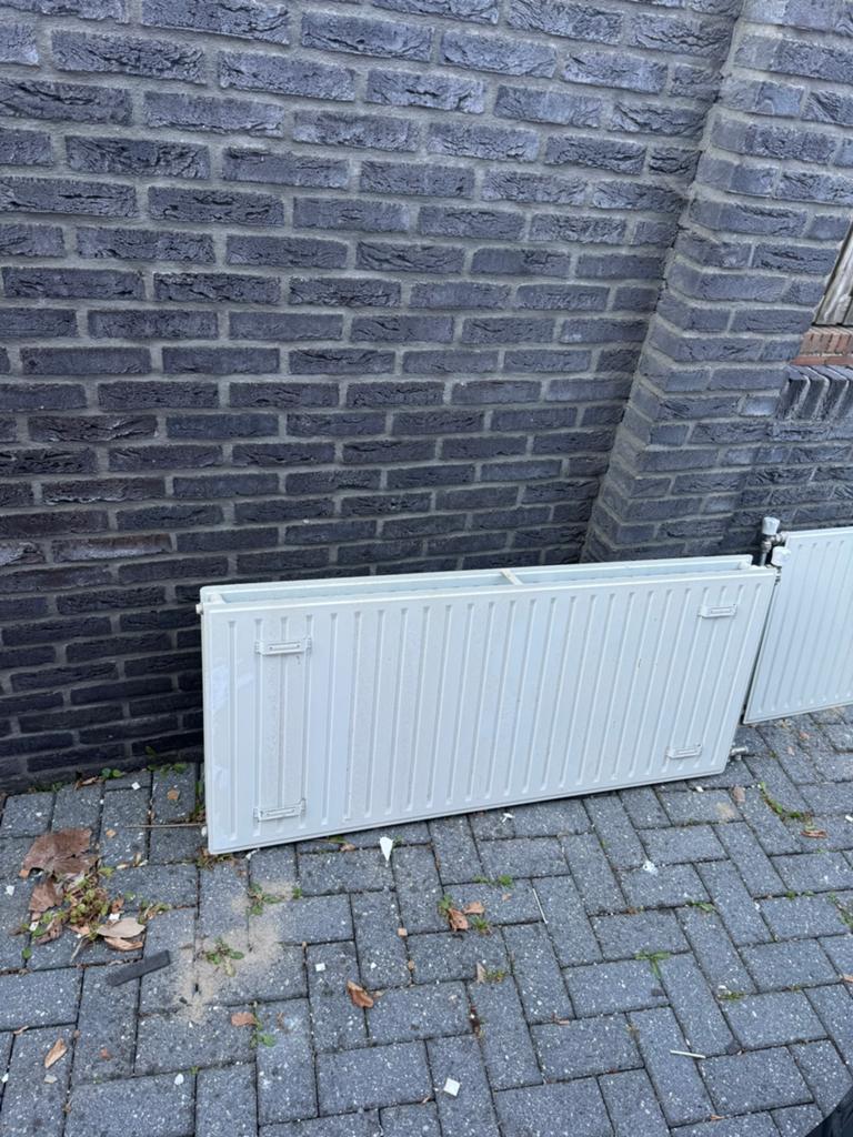 Radiator 135 cm, Doe-het-zelf en Verbouw, Verwarming en Radiatoren, Ophalen, 30 tot 80 cm, Gebruikt, Radiator