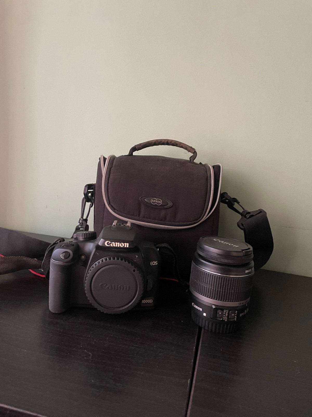 Canon EOS 1000D Spiegelreflexcamera met lens en tas, Ophalen, Gebruikt, Spiegelreflex, Canon