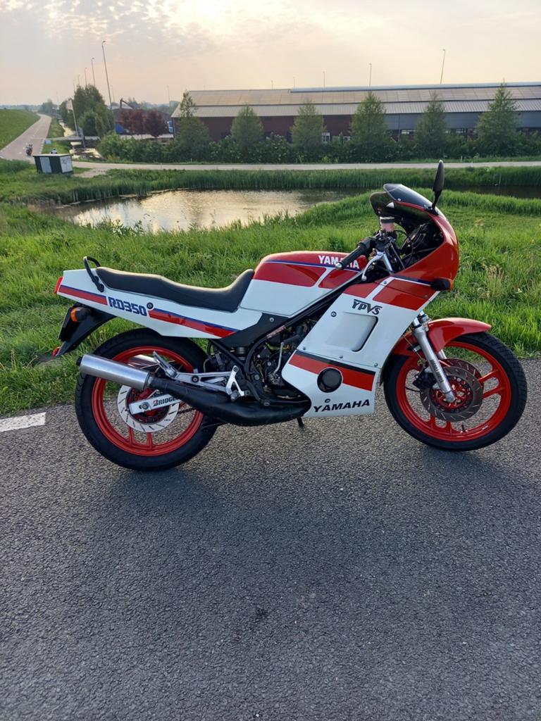Yamaha RD350 YPVS - Klassieke 2-takt sportmotor, 2 cilinders, Sportuitlaat, Motorrijbewijs A, Gebruikt
