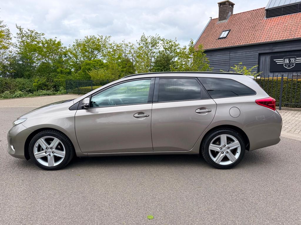 Toyota Auris Touring Sports 1.6 DYNAMIC AUTOMAAT CAMERA NAVI, Euro 5, Gebruikt, Bruin, 132 pk