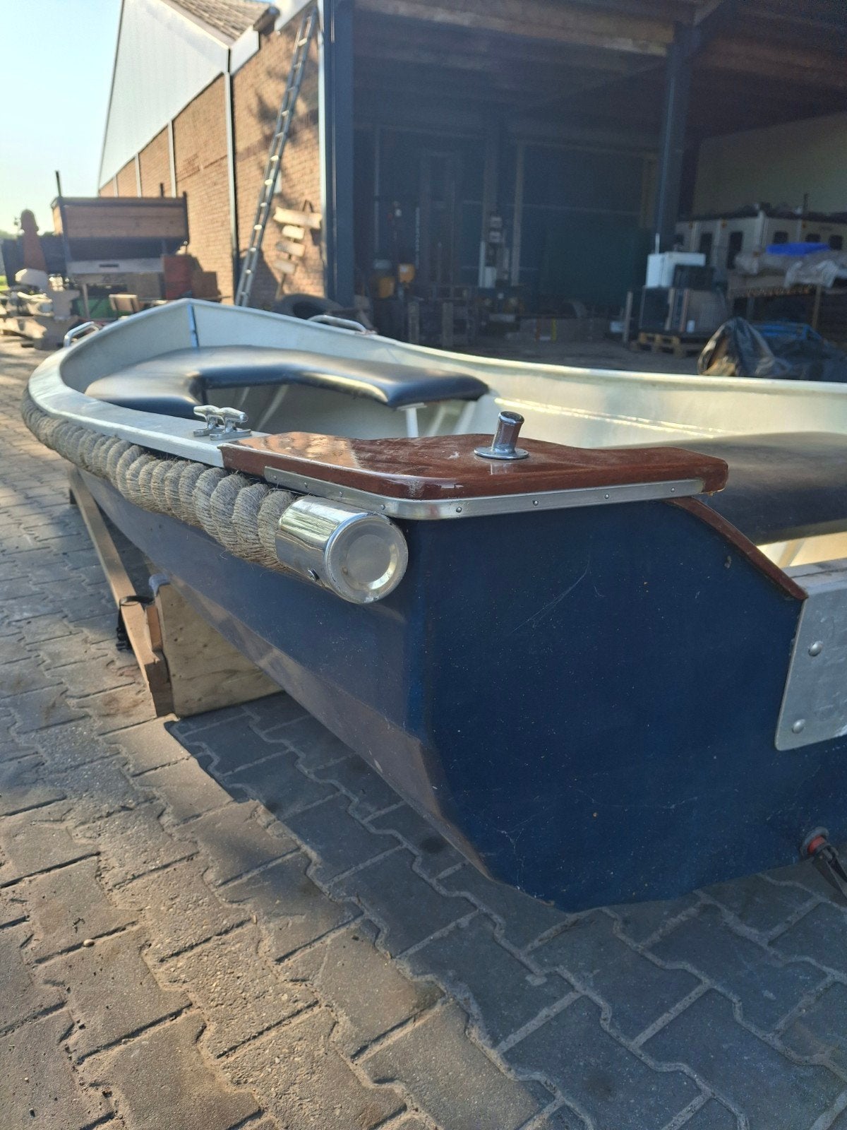 Stabiele en ruime polyester sloep, Watersport en Boten, Ophalen, Gebruikt, Geen motor, Sloep
