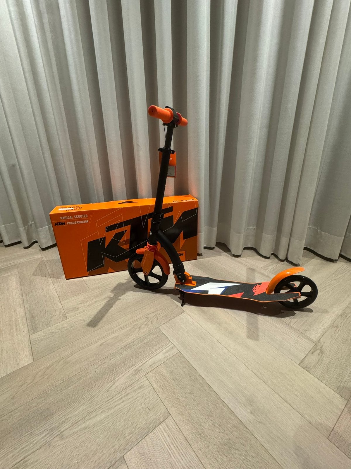 KTM Radical scooter step NIEUW!, Fietsen en Brommers, Steps, Ophalen of Verzenden, Nieuw, Gewone step
