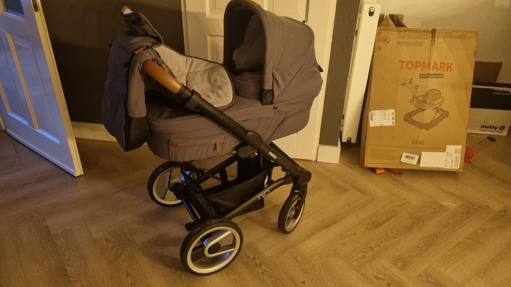 Mutsy Nio 3-in-1 kinderwagen met Maxi Cosi en autobase, Ophalen, Mutsy