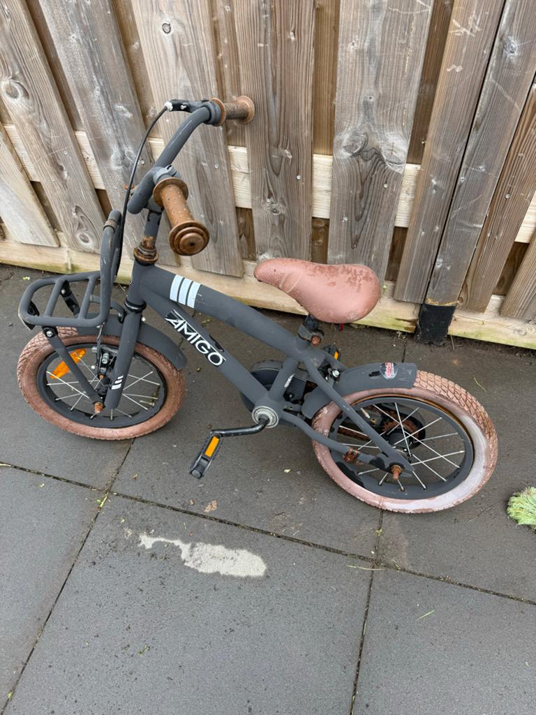 Amigo fiets - opknapper - achterwiel roest - Breda, Fietsen en Brommers, Fietsen | Kinderfietsjes, Ophalen of Verzenden, Gebruikt