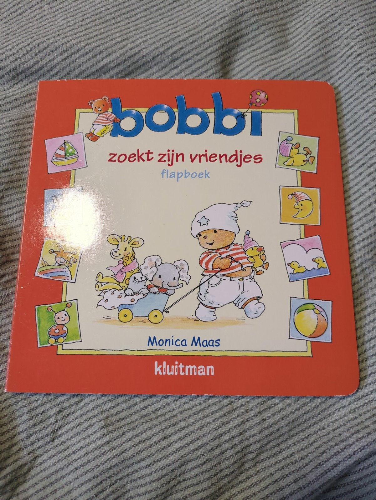Bobbi Zoekt Zijn Vriendjes - Flapboek Monica Maas, Monica Maas, Ophalen of Verzenden, Zo goed als nieuw, Uitklap-, Voel- of Ontdekboek