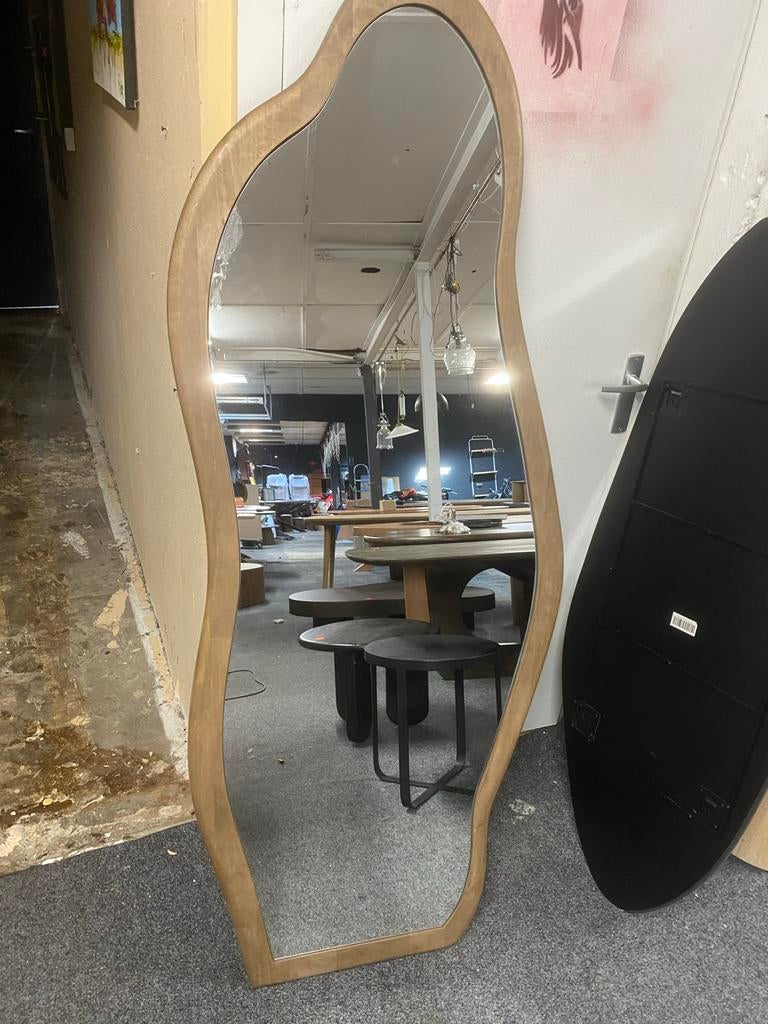 Organische spiegel met mangohout rand 180x70, Huis en Inrichting, Woonaccessoires | Spiegels, Ophalen, Nieuw, Overige vormen, 150 tot 200 cm