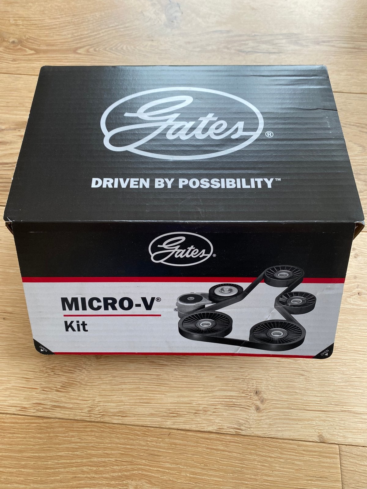 Gates K016DPK1838 Micro-V Multiriem Kit (Compleet), Auto-onderdelen, Ophalen of Verzenden, Nieuw, Volvo