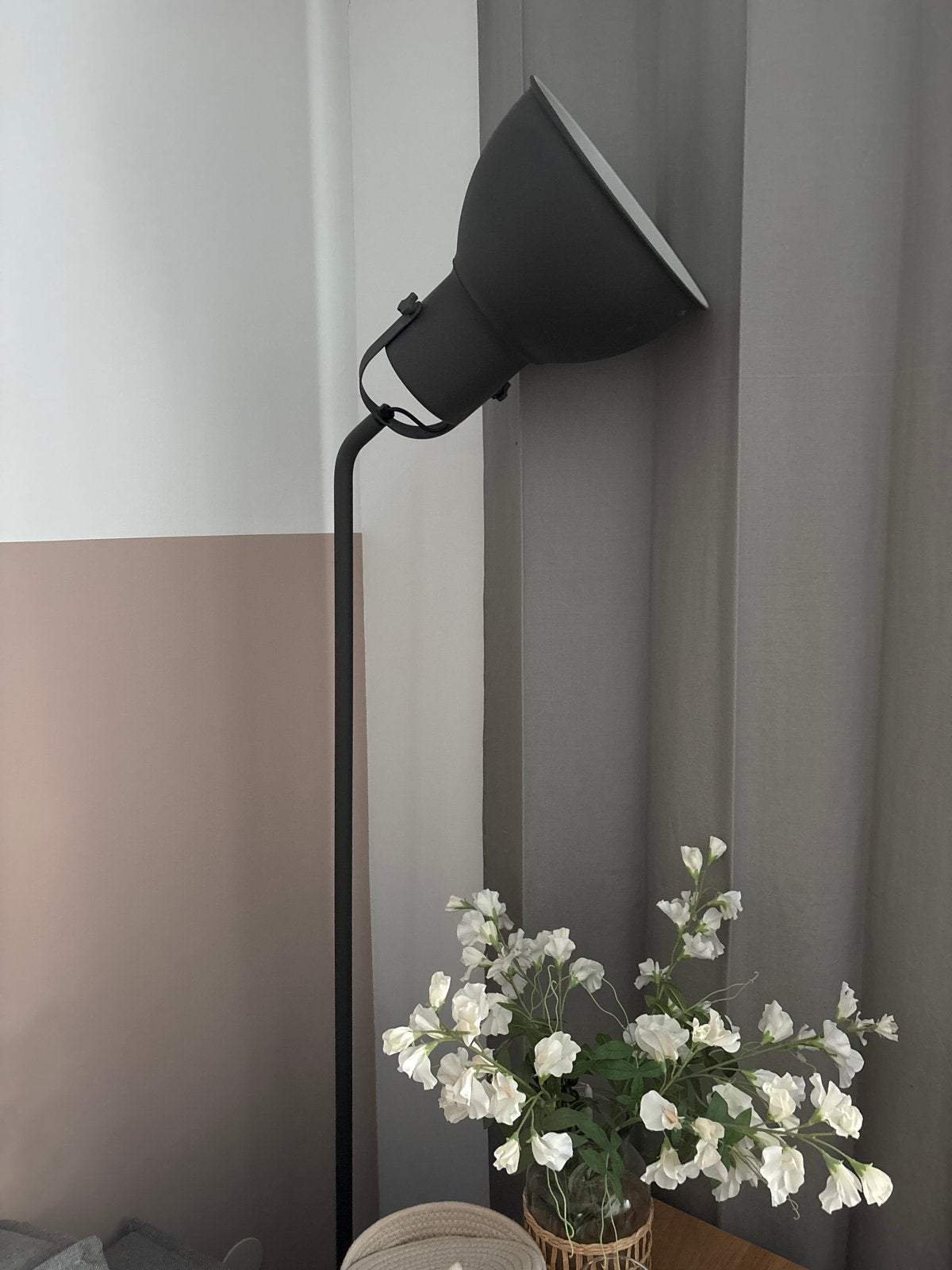 IKEA HECTOR staande lamp donkergrijs - perfecte staat, Ophalen, E27 (groot), Zo goed als nieuw, Metaal