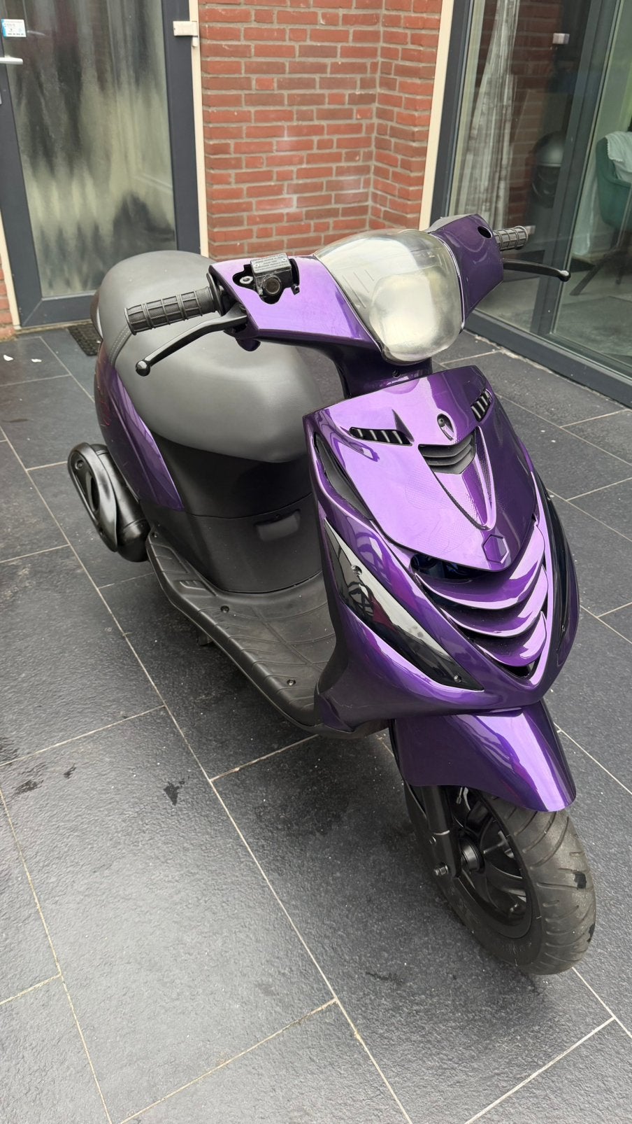 Nette Piaggio zip weinig kilometers, Fietsen en Brommers, Scooters | Piaggio, Ophalen of Verzenden, Zo goed als nieuw, Benzine