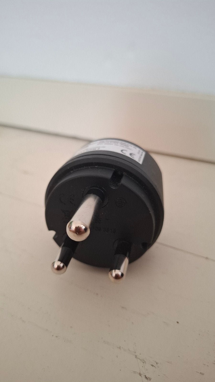 Brennenstuhl Reisstekker Type J (Zwitserland), Doe-het-zelf en Verbouw, Elektra en Kabels, Ophalen of Verzenden, Stekker