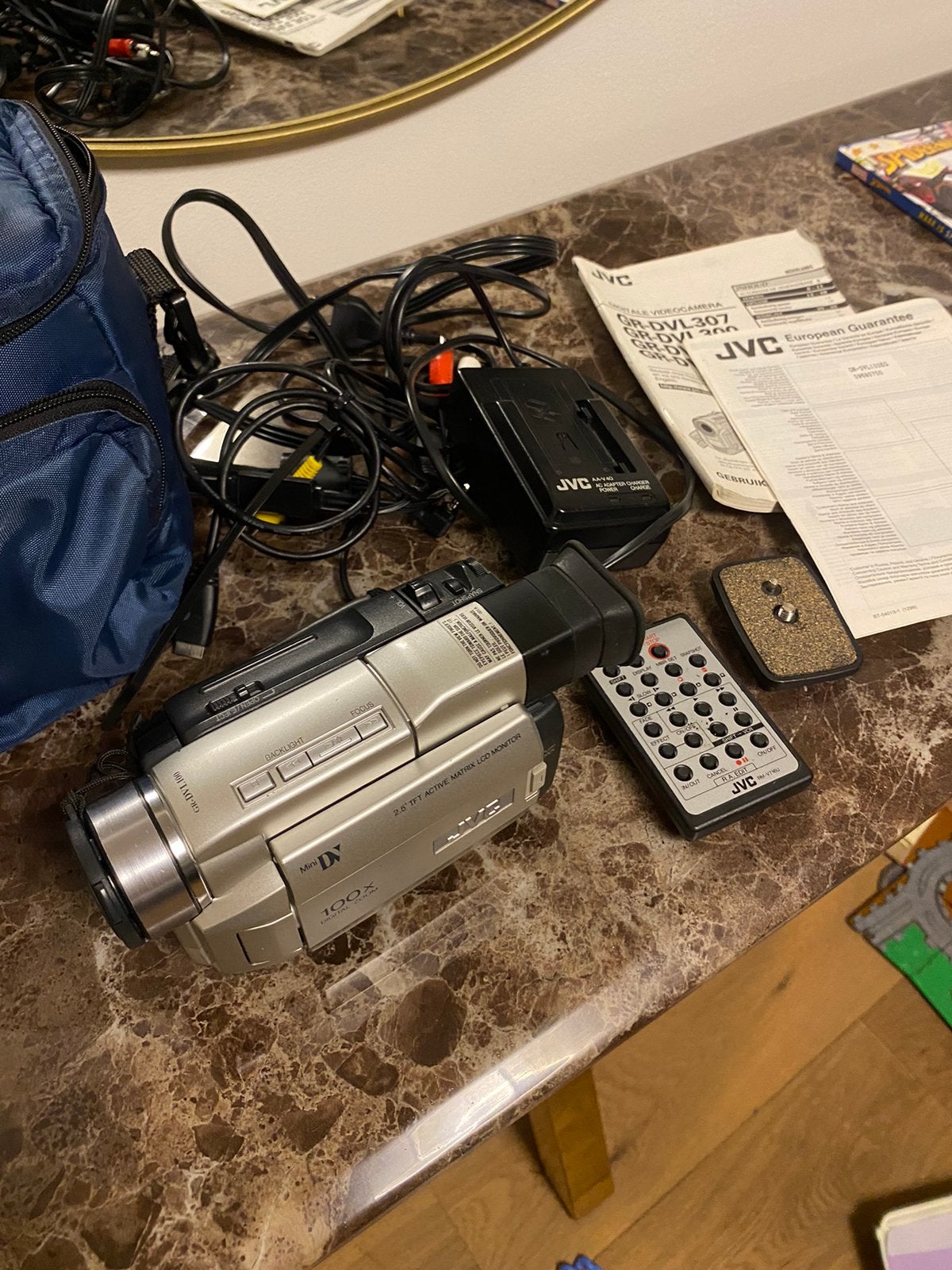 Jvc GR-DLV100e Retro nette staat video camera casette, Audio, Tv en Foto, Videocamera's Digitaal, Ophalen of Verzenden, Zo goed als nieuw