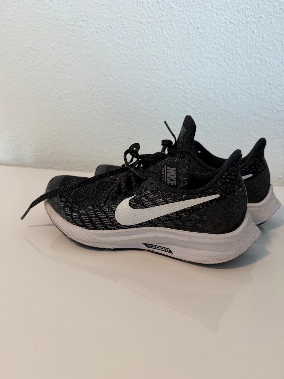 Nike Zoom Pegasus 35 hardloopschoenen - zwart/wit, Gebruikt, Ophalen of Verzenden, Hardlopen, Hardloopschoenen