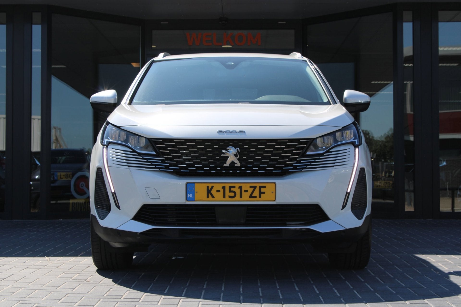Peugeot 3008 1.2 PureTech Blue Lease Allure, Auto's, Peugeot, Voorwielaandrijving, Gebruikt, 1199 cc, Leder en Stof