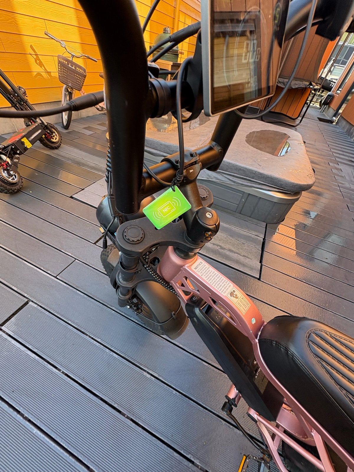 Roze elektrische fatbike met achterrekje kan op gevoerd, Fietsen en Brommers, Ophalen of Verzenden, Zo goed als nieuw, Overige merken