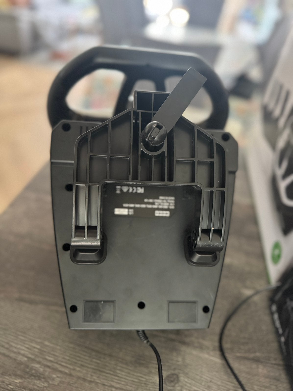 Foto 6 van HORI Force Feedback Racing Wheel DLX + 3 Pedalen | Series X