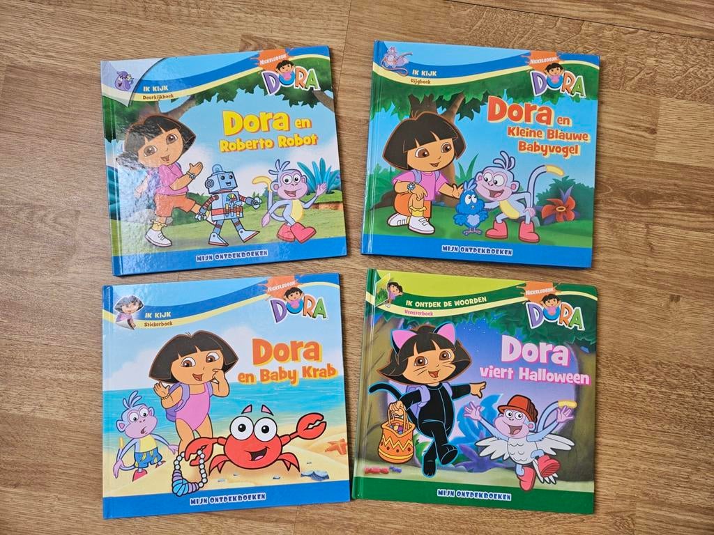 Set van 4 Dora boekjes, Ophalen of Verzenden, Zo goed als nieuw, Nickelodeon, Sprookjes