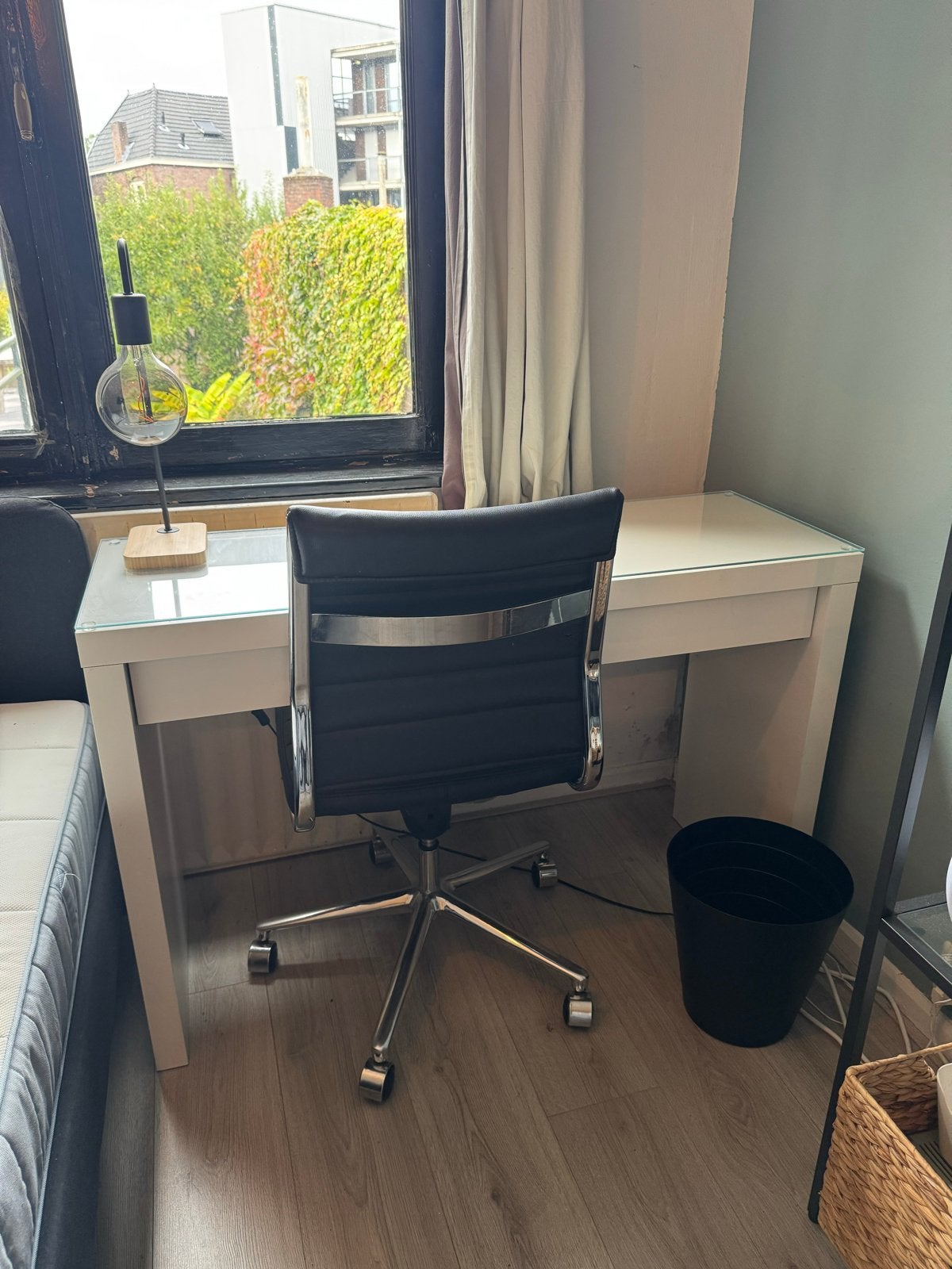Ikea MALM bureau/ make up tafel, Ophalen, Gebruikt, Met lades, Wit