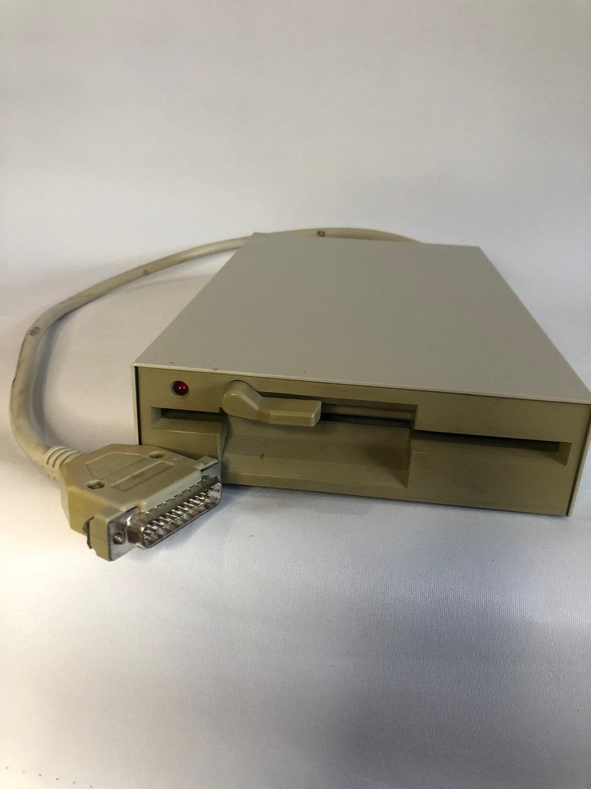 Vintage floppy disk station, Ophalen