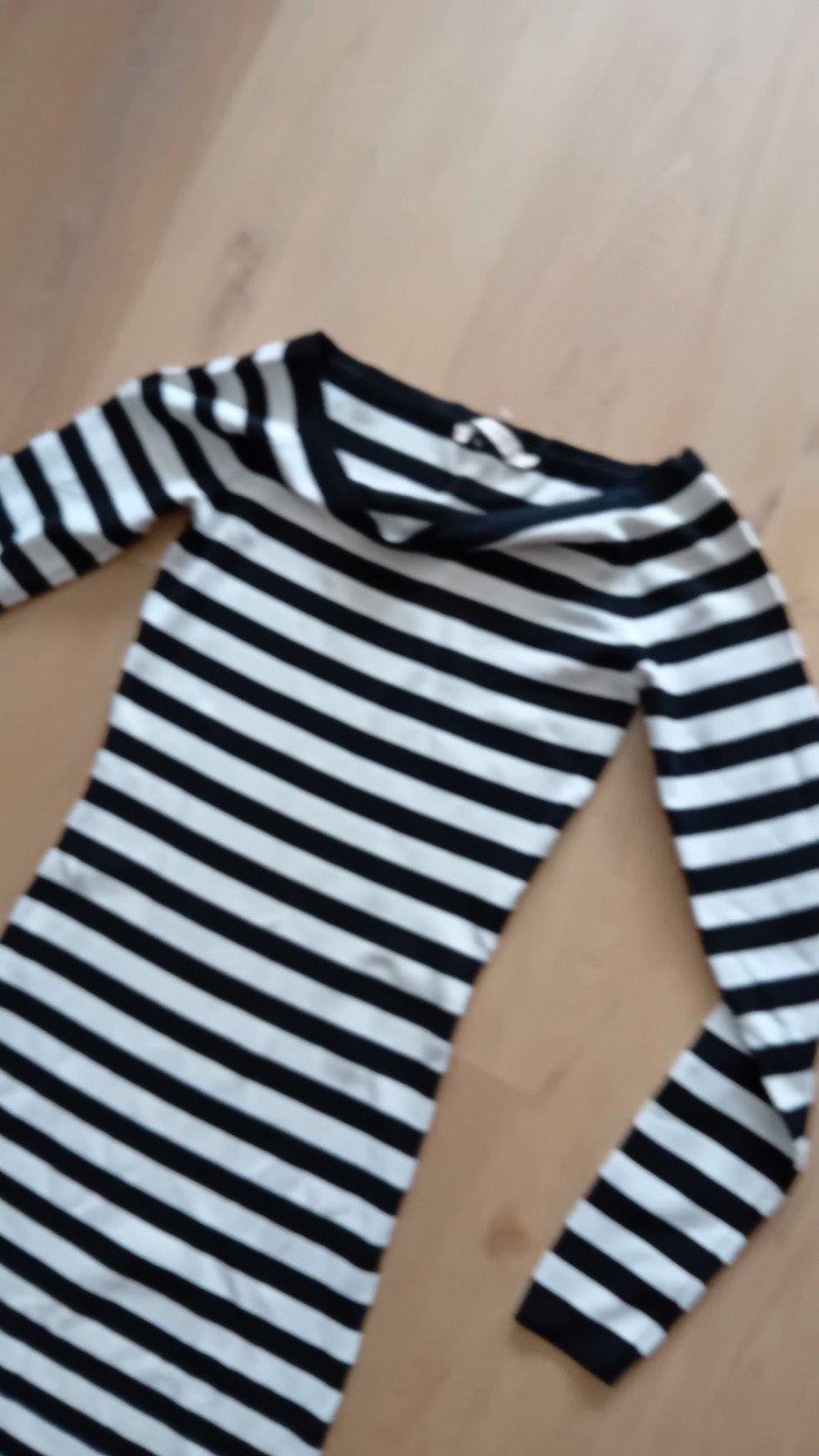 Nikkie  gestreept lange jurk, Zwart, Nieuw, Ophalen of Verzenden, Maat 36 (S)