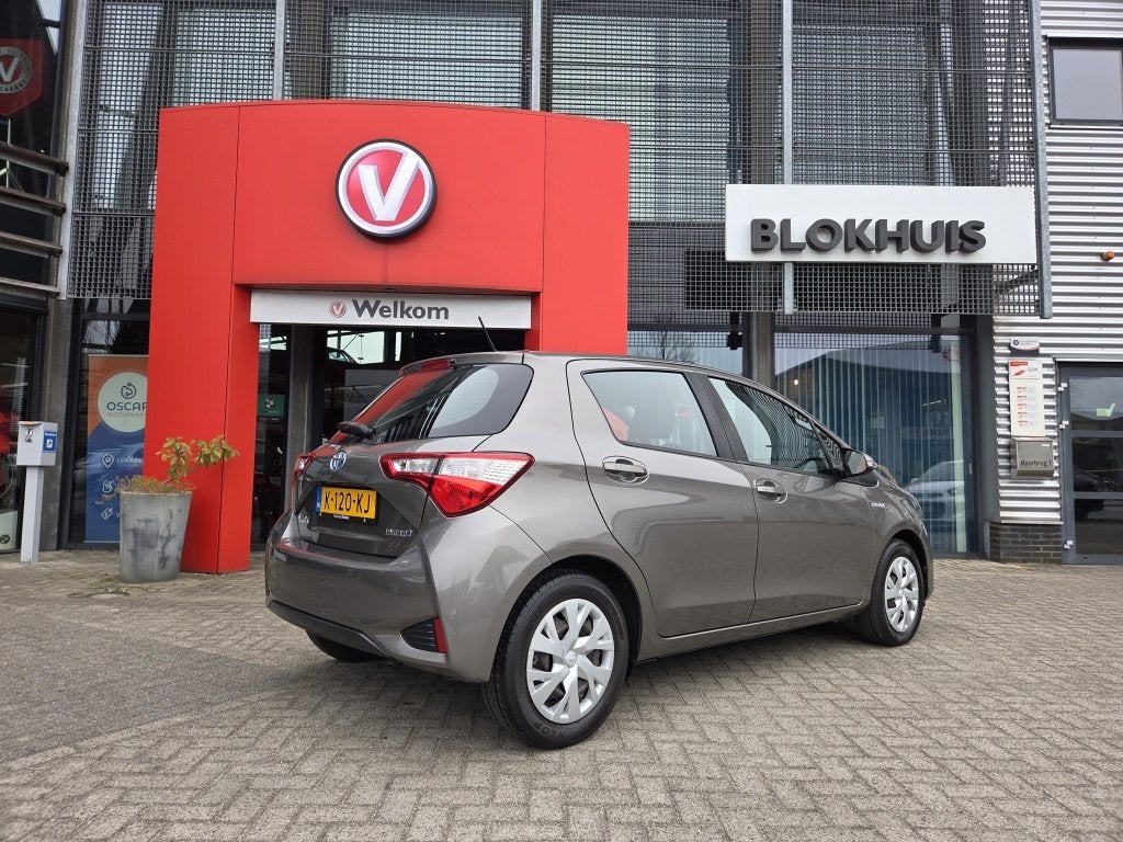 Toyota Yaris 1.5 Hybrid A/T Active | Climate | Camera | Crui, Auto's, 12 maanden, 4 cilinders, Bedrijf, Hybride Elektrisch/Benzine