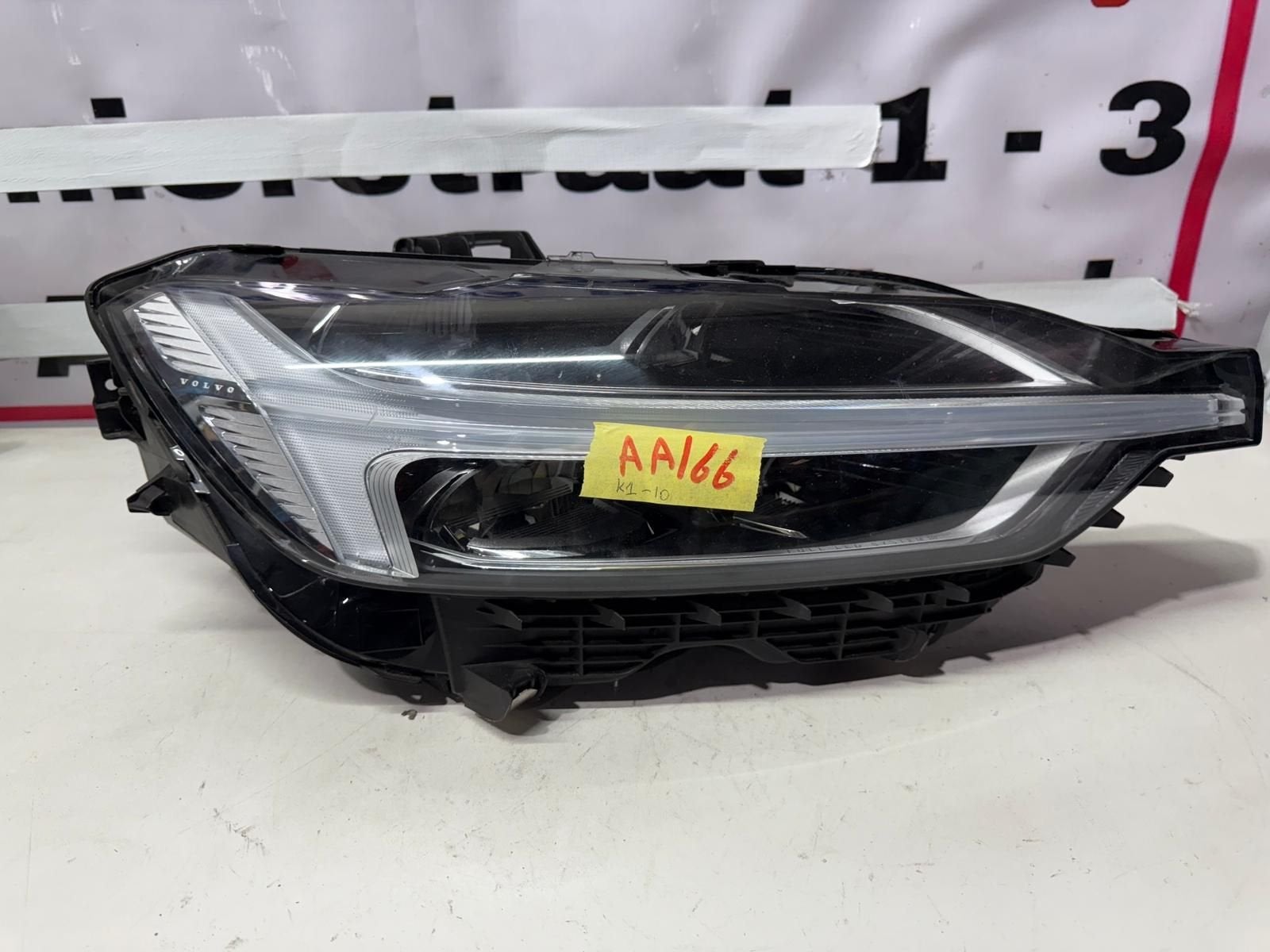 Volvo XC60 Koplamp, Gebruikt, -, -, Ophalen of Verzenden